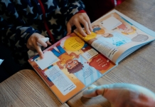 „Ce sunt emoțiile și cum le înțelegem?” – carte practică pentru copiii de 5-7 ani