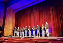 Violența în familie, pusă în scenă cu emoție și curaj la Strășeni. Peste 500 de adolescenți și părinți au spus „Ajută-mă”